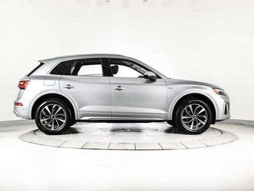 Florett Silver Metallic 2023 Audi Q5 45 S line Premium Plus