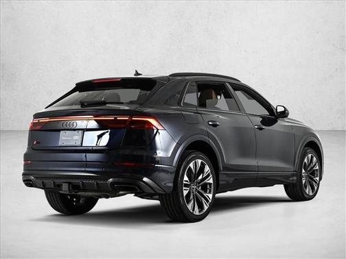 2025 Audi Q8 Premium Plus