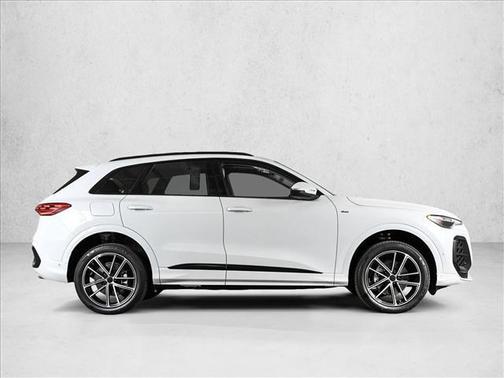 2026 Audi Q5 PLUS