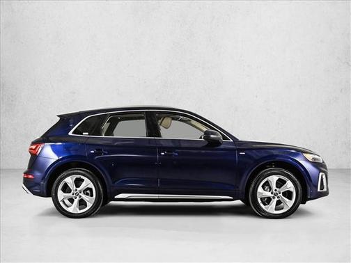 2022 Audi Q5 45 S line Premium Plus
