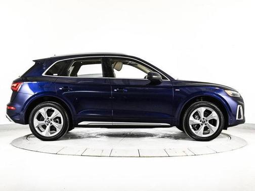 2022 Audi Q5 45 S line Premium Plus