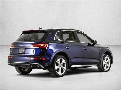 2022 Audi Q5 45 S line Premium Plus