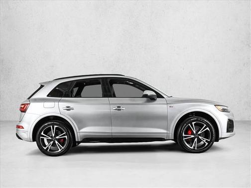 2025 Audi Q5 45 S line quattro Premium