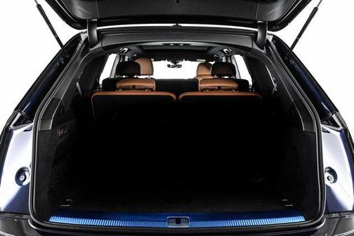 2025 Audi Q7 45 Premium Plus