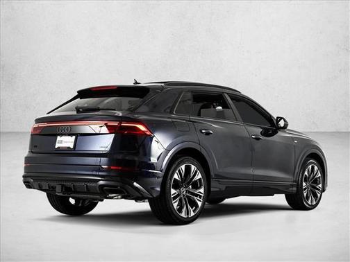 2025 Audi Q8 Premium Plus