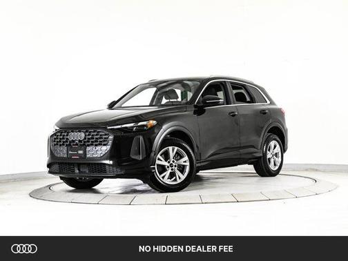 Mythos Black Metallic 2025 Audi Q5 2.0T quattro Premium