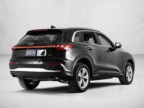 Mythos Black Metallic 2025 Audi Q5 2.0T quattro Premium