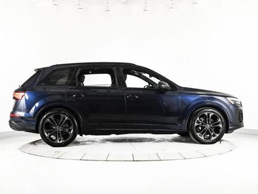 2025 Audi Q7 55 Prestige