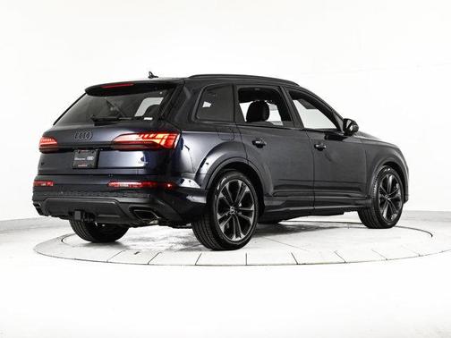 2025 Audi Q7 55 Prestige