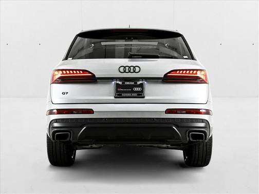 2025 Audi Q7 45 Premium Plus