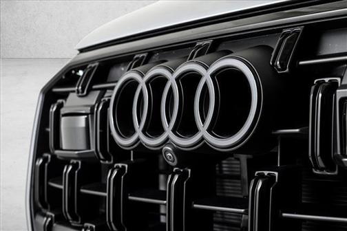 2025 Audi Q7 45 Premium Plus