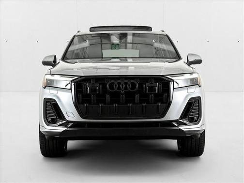 2025 Audi Q7 45 Premium Plus