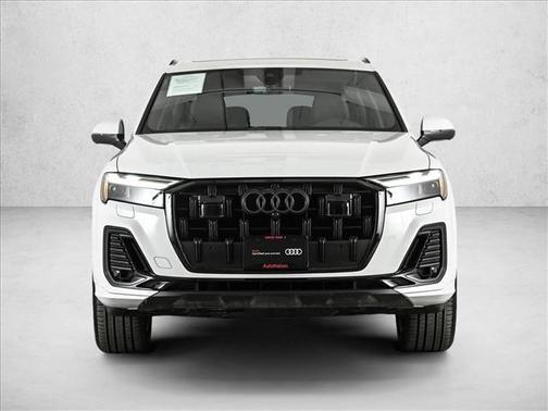 2025 Audi Q7 45 Premium Plus