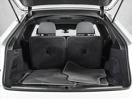 2025 Audi Q7 45 Premium Plus