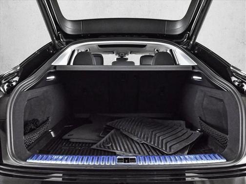 2022 Audi e-tron Sportback S line Premium