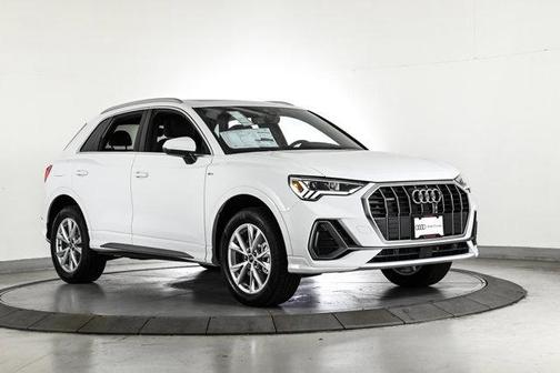 2025 Audi Q3 45 S line Premium