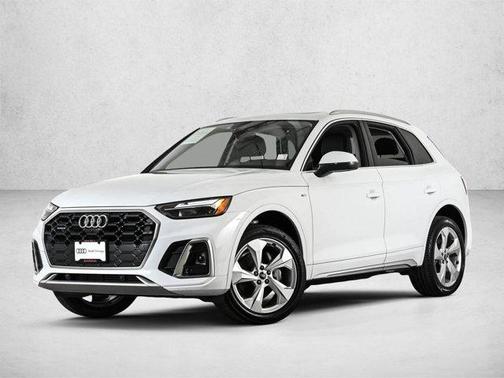 Glacier White Metallic 2023 Audi Q5 45 S line Premium Plus