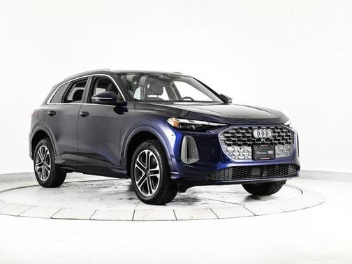 Navarra Blue Metallic 2025 Audi Q5 2.0T quattro Premium
