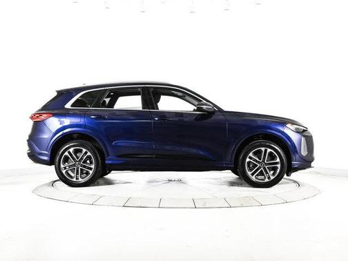 Navarra Blue Metallic 2025 Audi Q5 2.0T quattro Premium