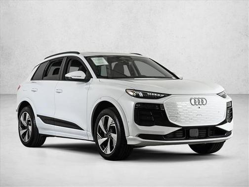 Glacier White Metallic 2025 Audi Q6 e-tron Premium