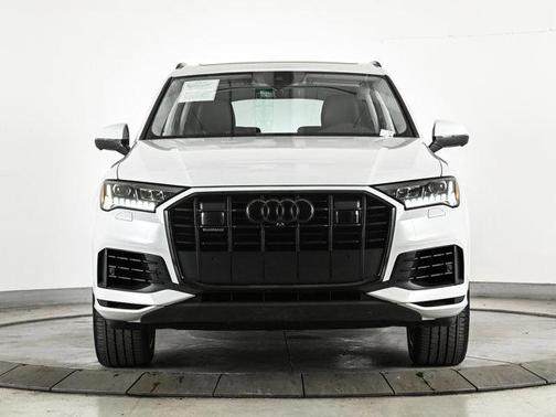 2023 Audi Q7 55 Premium Plus