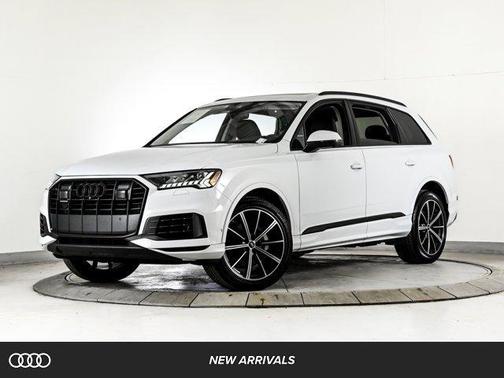 2023 Audi Q7 55 Premium Plus