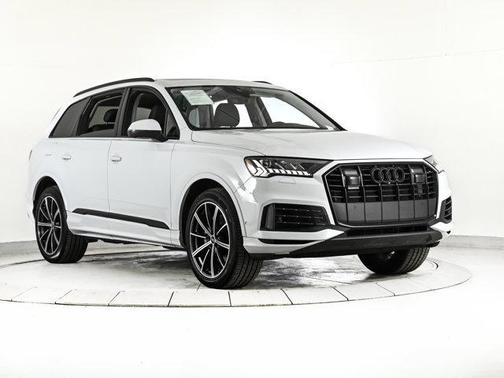 2023 Audi Q7 55 Premium Plus