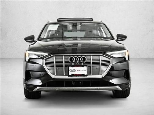 2019 Audi e-tron Prestige