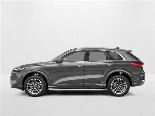 Daytona Gray Metallic 2026 Audi Q5 PLUS