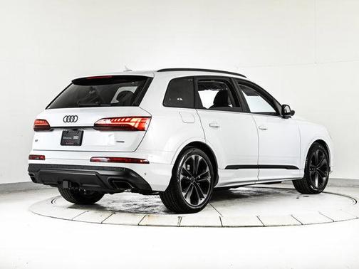 2026 Audi Q7 55 Premium