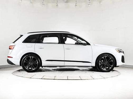 2026 Audi Q7 55 Premium