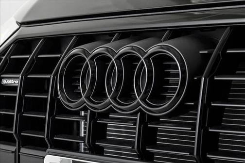 2025 Audi Q3 45 S line Premium