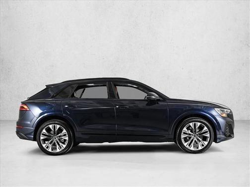 2025 Audi Q8 Prestige