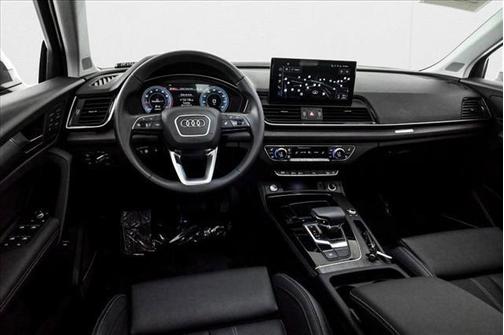 2025 Audi Q5 45 S line quattro Premium