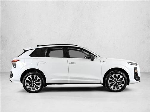 2026 Audi Q3 S line