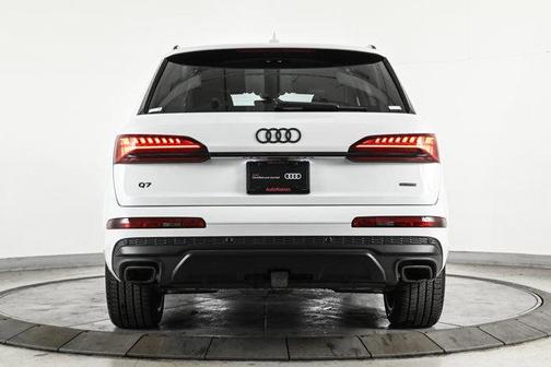 2025 Audi Q7 55 Premium Plus