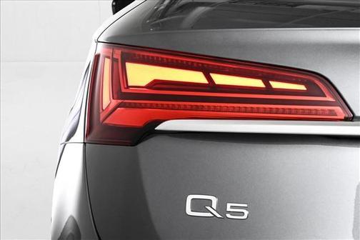 2025 Audi Q5 45 S line quattro Premium