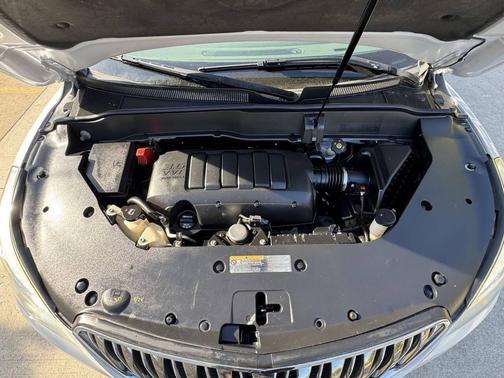 Off White 2016 Buick Enclave Premium