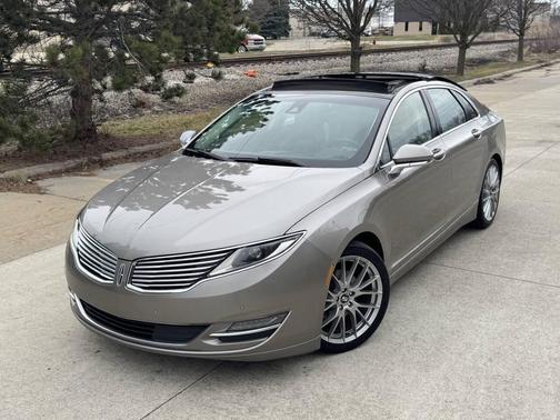 Tan 2015 Lincoln MKZ Base
