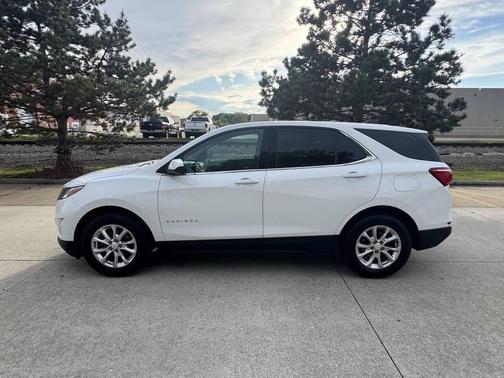 Off White 2020 Chevrolet Equinox 1LT