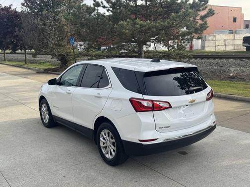 Off White 2020 Chevrolet Equinox 1LT
