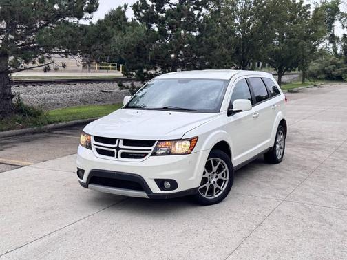 Off White 2018 Dodge Journey GT