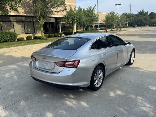 Silver 2021 Chevrolet Malibu FWD LT