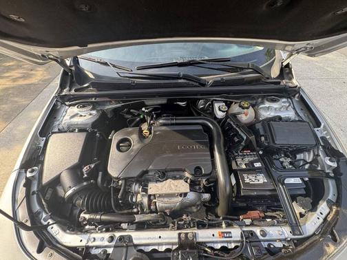 Silver 2021 Chevrolet Malibu FWD LT