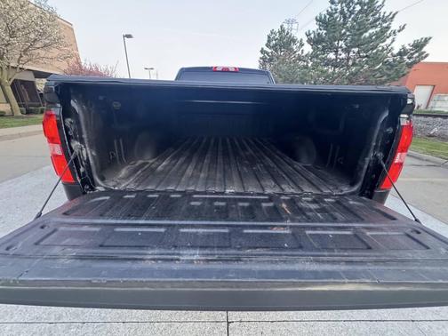 Black 2017 GMC Sierra 1500 SLE