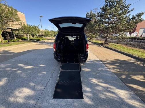 Black 2019 Dodge Grand Caravan GT