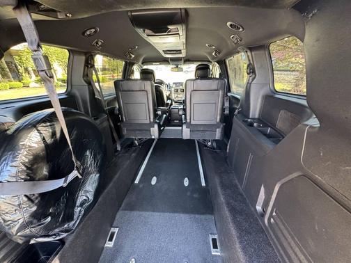 Black 2019 Dodge Grand Caravan GT