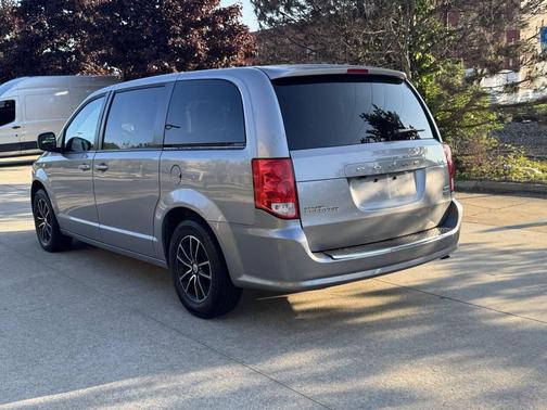Silver 2018 Dodge Grand Caravan GT