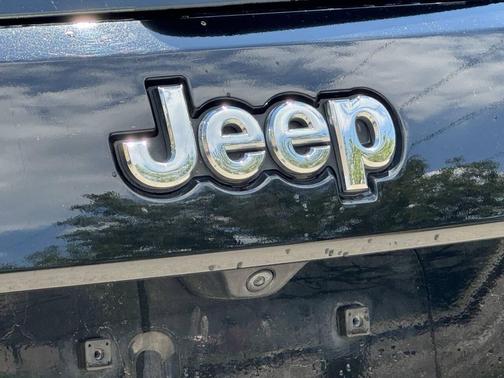 Black 2020 Jeep Grand Cherokee Limited X