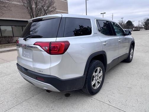 2017 GMC Acadia SLE-1
